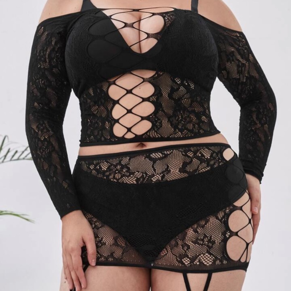 Plus Floral Lace Cut Out Lingerie Set Without Lingerie
